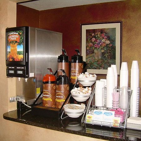 ซูเปอร์ 8 บาย วินด์แฮม มิลวอกี แอร์พอร์ต Hotel ภายนอก รูปภาพ