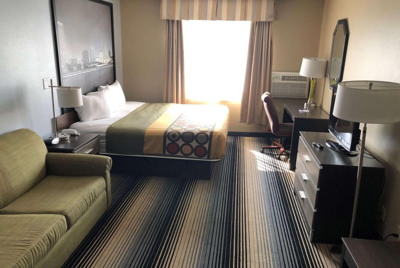 ซูเปอร์ 8 บาย วินด์แฮม มิลวอกี แอร์พอร์ต Hotel ภายนอก รูปภาพ