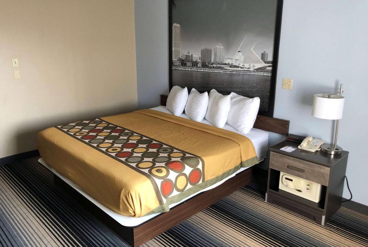 ซูเปอร์ 8 บาย วินด์แฮม มิลวอกี แอร์พอร์ต Hotel ภายนอก รูปภาพ