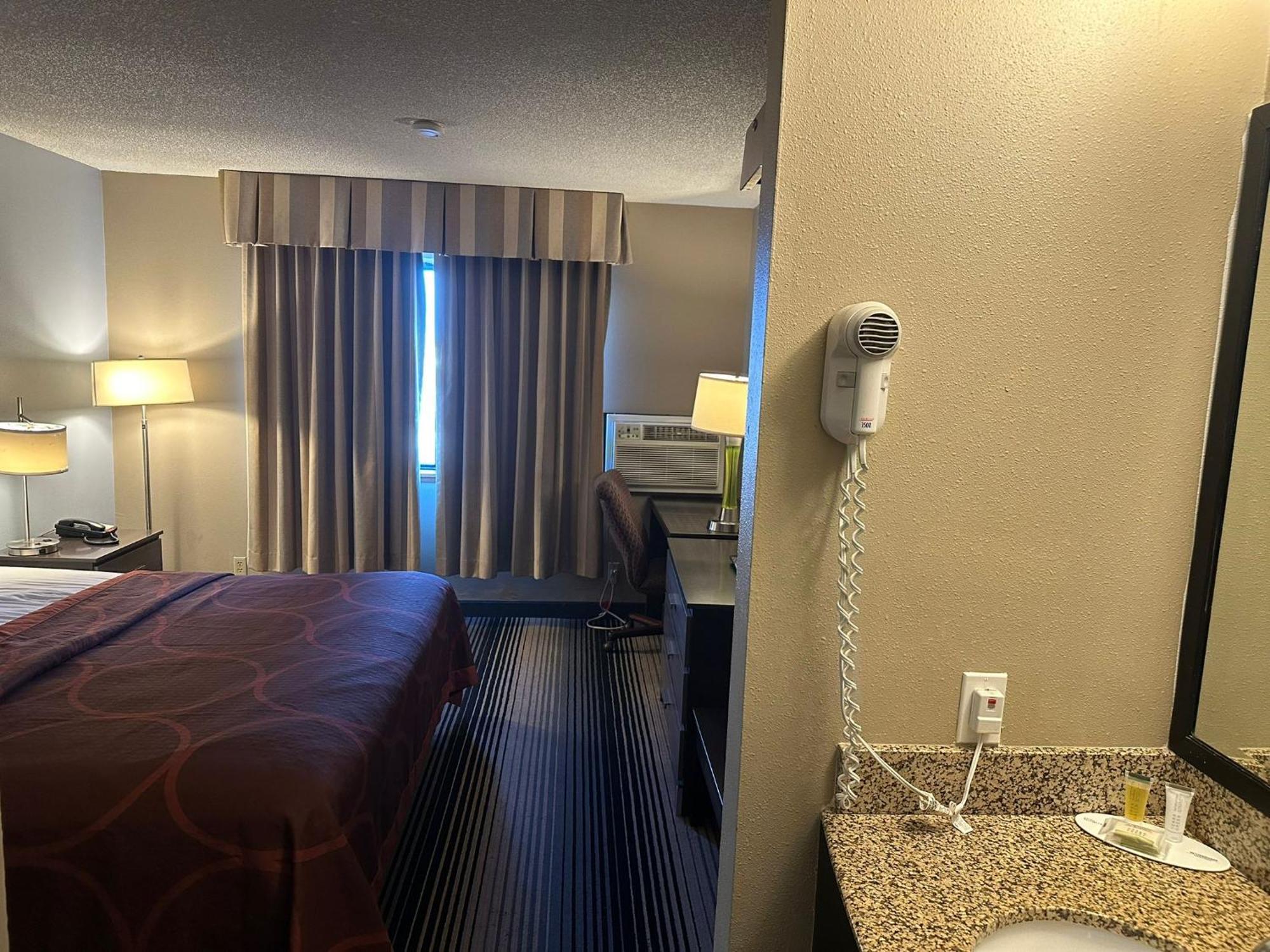 ซูเปอร์ 8 บาย วินด์แฮม มิลวอกี แอร์พอร์ต Hotel ภายนอก รูปภาพ